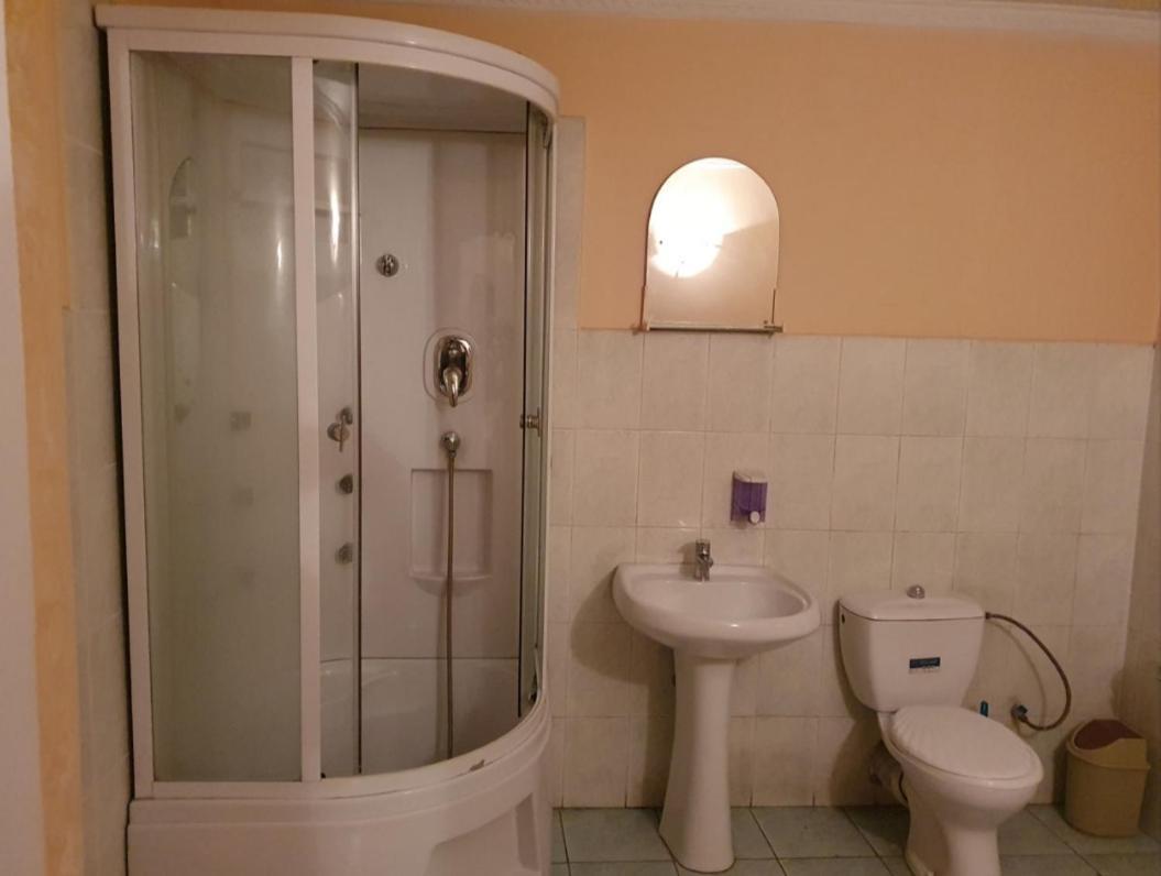 Diana City Center Rooms Кишинев Екстериор снимка